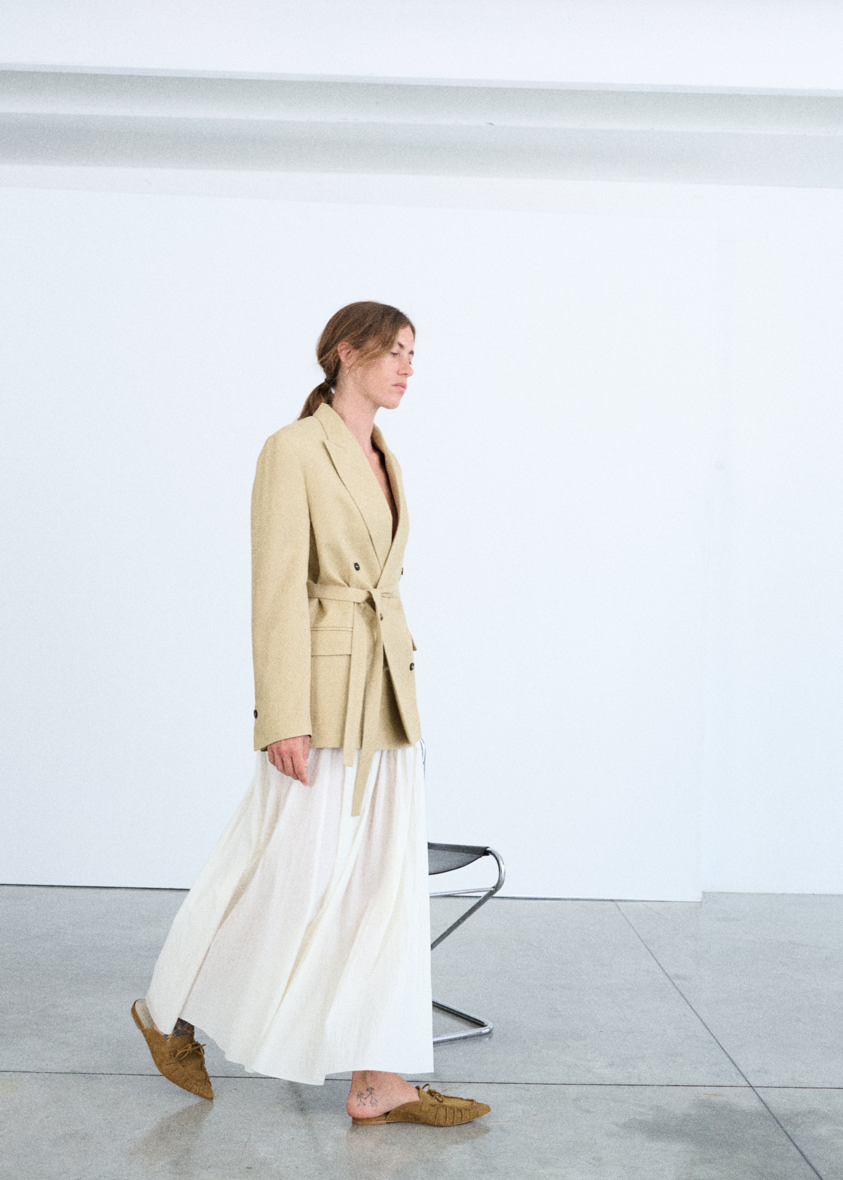FROST BELTED BLAZER - SAND