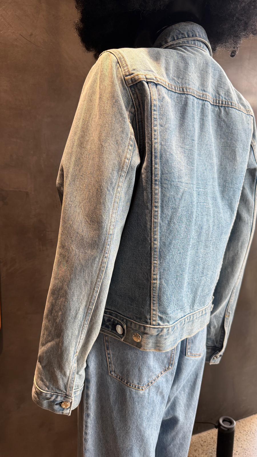 11 - Pre-Loved